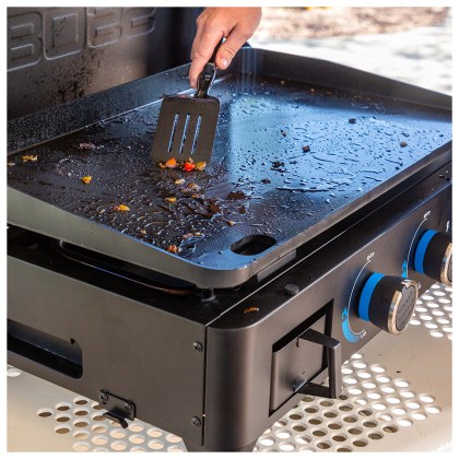 Pit Boss Portable Gas Ultimate Plancha:  3 Burner with Cart (30mb, with Manifold kit)