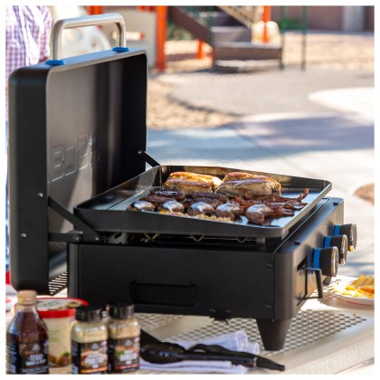 Pit Boss Portable Gas Ultimate Plancha:  3 Burner with Cart (30mb, with Manifold kit)